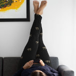XOXO Black Hot Pink Gold Typographie Cute Leggings<br><div class="desc">Il s'agit d'une jolie typographie/conception de texte avec "XOXO" comme motif. Il est en tendance noir, rose chaud / magenta, et or. Parfait pour un cadeau de Saint-Valentin ou d'anniversaire, ou pour un nouvel ajout à vos vêtements et accessoires élégants. Pour customiser, vous pouvez modifier le texte "XOXO", en tapant...</div>