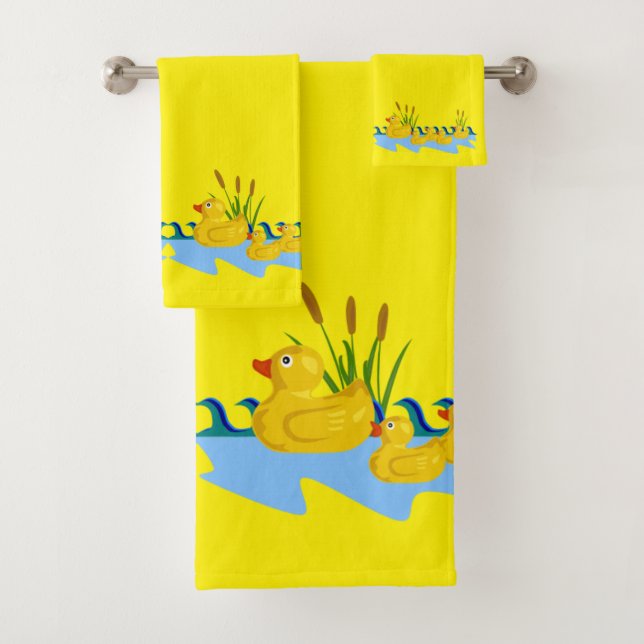 Yellow Bright Solid Ducks Bathroom Towel Sets (En situation)