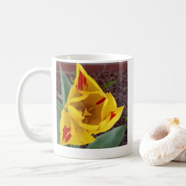 Yellow Tulip Coffee Mug (Avec donut)