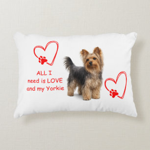 Yorkie Charmant   Coussin de chien photoréaliste