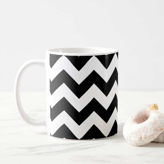 Zig zag noir et blanc motif café mug (Avec donut)
